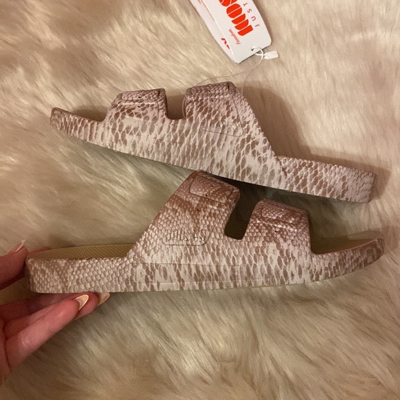 NWT Freedom Moses Viper Sands Slides sz 7/8 and 8/9 - Picture 6 of 14